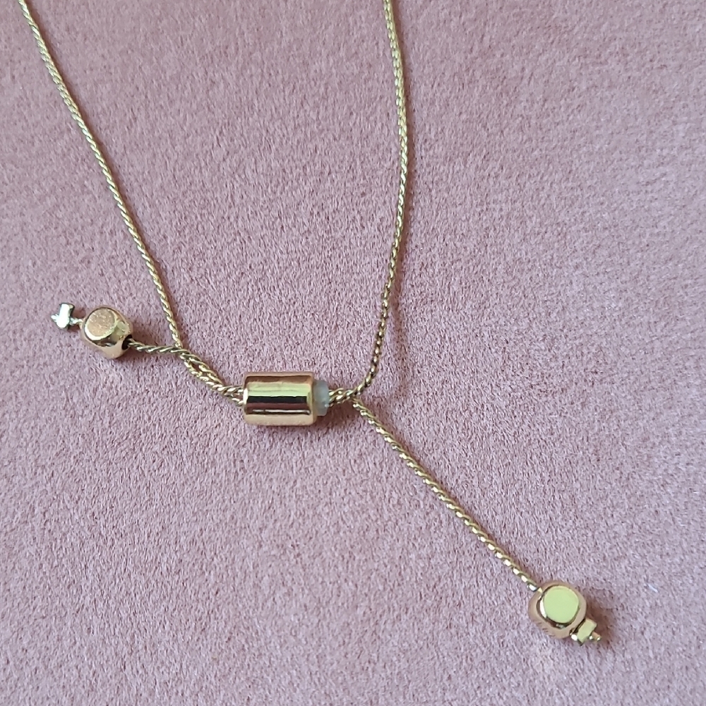 Gold and Cream Jewelry Set (2 Earrings, 1 Bracelet) - Picture 9 of 10